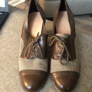 Oxford style heel